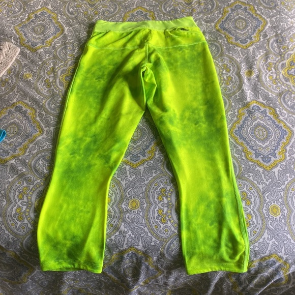 Nike chartreuse yellow capri dri-fit - Picture 2 of 6